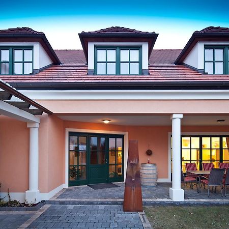 Weingut Und Gaestehaus Berger Gedersdorf Экстерьер фото